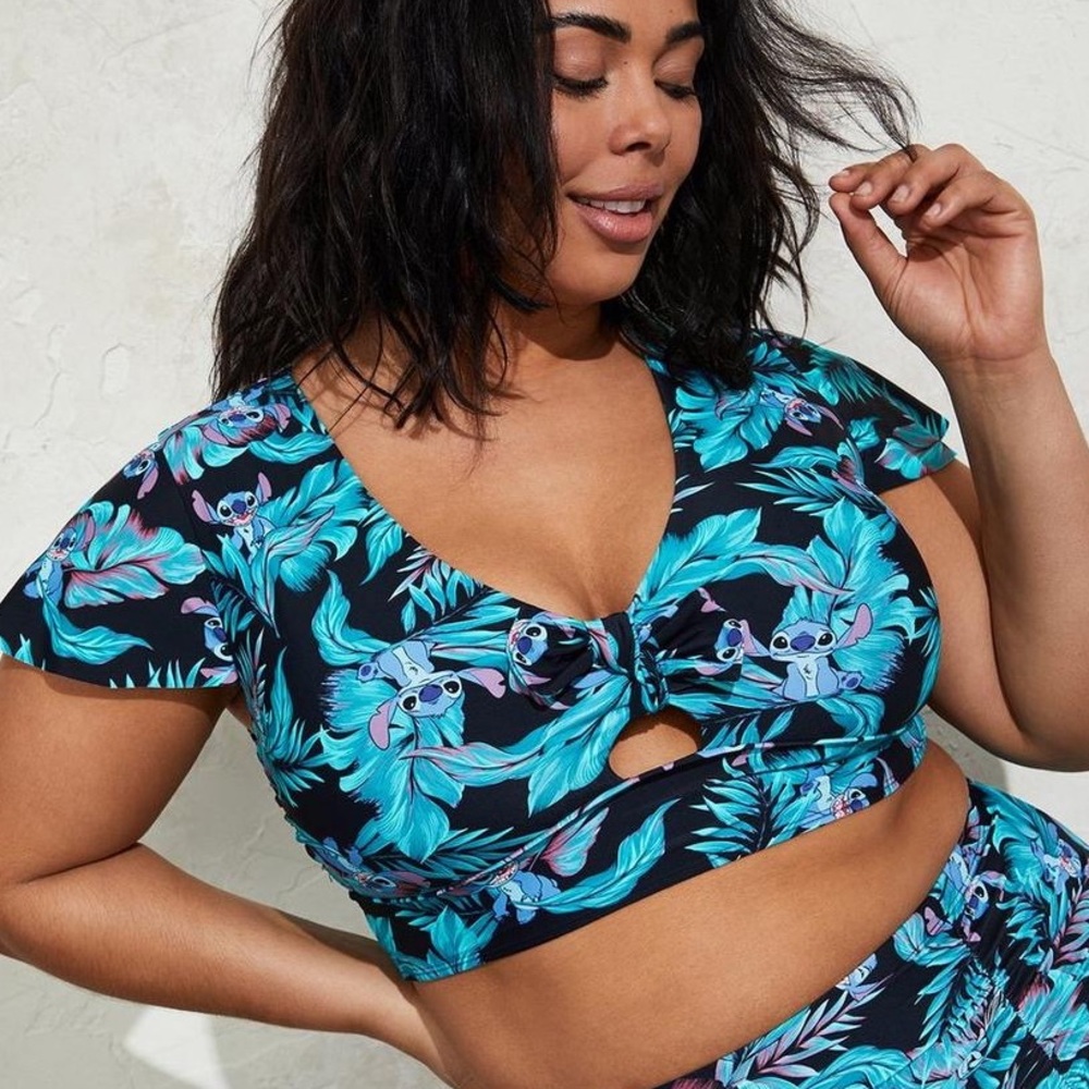NWT Torrid Disney Lilo & Stitch Tropical Flutter Sleeve Bikini Top - Size 0/L